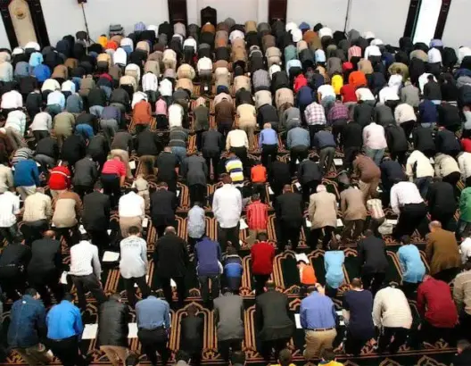 “جرائم كراهية” المسلمين تبلغ ثلاثة أضعاف في أمريكا بعد هجمات باريس