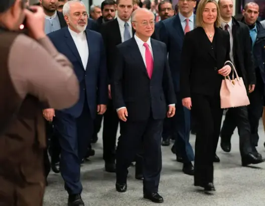 رفع العقوبات المفروضة على إيران  بخصوص الاتفاق النووي