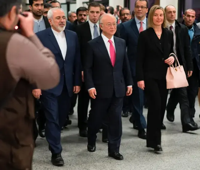 رفع العقوبات المفروضة على إيران  بخصوص الاتفاق النووي