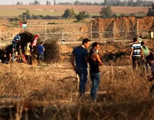 استشهاد فلسطينيين بغزة وإصابة العشرات  بالضفة