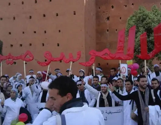 قالت الصحف: نقابة شباط تحاول الركوب على ملف أساتذة الغد