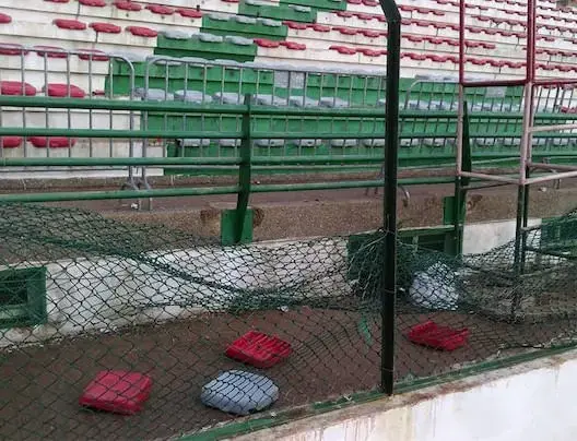 شغب الملاعب يصل للخميسات ويسجل خسائر مادية كبيرة
