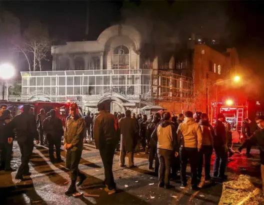 الكويت تستدعي سفيرها في طهران