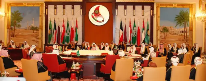 الإمارات تستدعي سفير إيران ودول الخليج تدين إيران