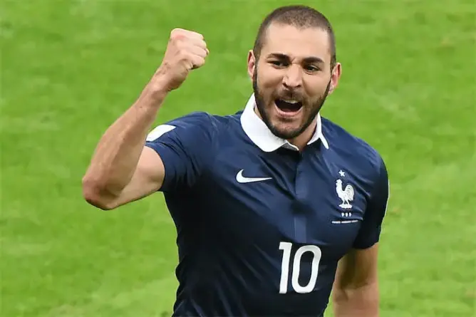 أغلبية الفرنسيين ضد رجوع بنزيما في يورو 2016