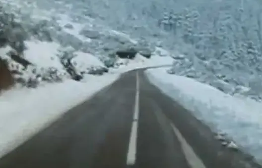 فتح الطريق الرابطة بين باب برد وإساكن بالشمال