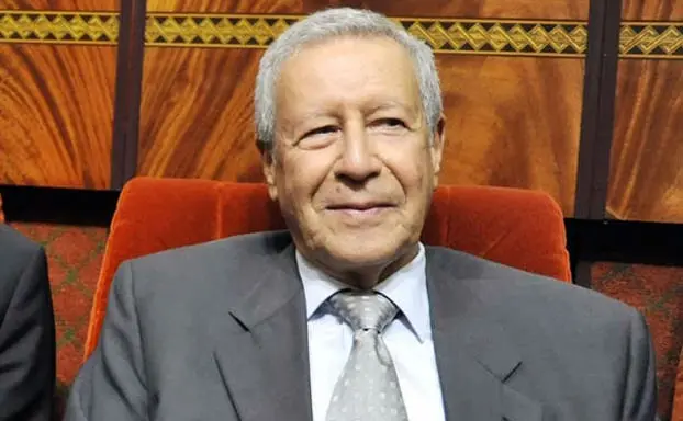 المساعدون التقنيون والإداريون يحتجون ضد بلمختار