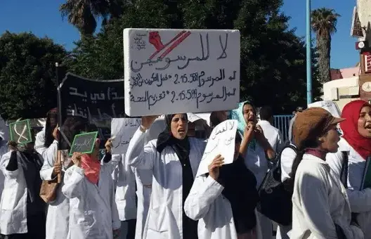 ابن كيران يدعو أساتذة الغد للجوء إلى القضاء والعودة للدراسة