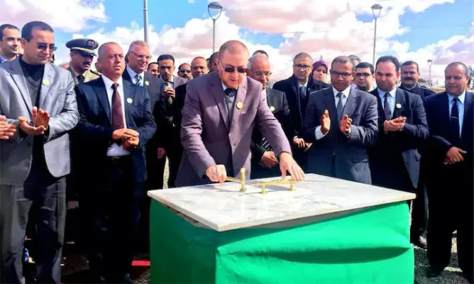 الحكومة تطلق عدة مشاريع للحد من نزيف “حرب الطرق”