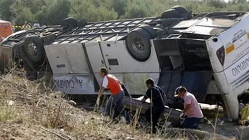 مقتل 8 أشخاص وإصابة 30 آخرين في حادثة سير خطيرة بالناظور