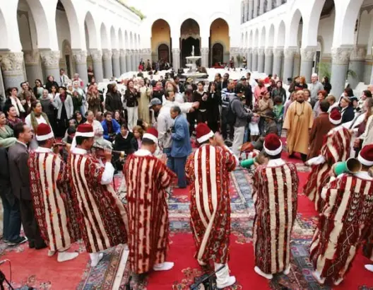 تقرير: التصوف يزحف على المكتبة المغربية والمؤسسات الرسمية تتصدر البحث العلمي