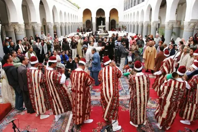 تقرير: التصوف يزحف على المكتبة المغربية والمؤسسات الرسمية تتصدر البحث العلمي