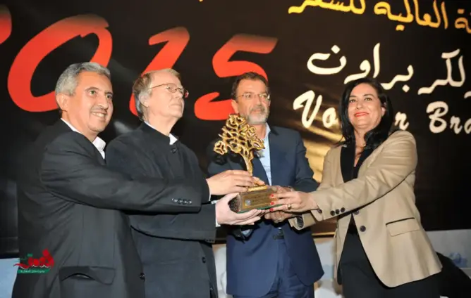 الشاعر الألماني ” براون” يُتوج بجائزة “أركانة” العالمية بالدار البيضاء
