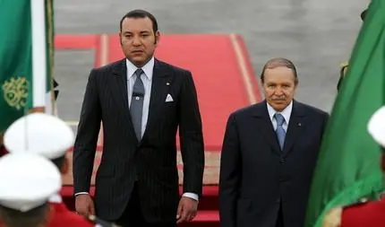 صحافي جزائري يناشد الملك محمد السادس ضم الجزائريين إلى المغرب