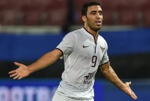 المغربي حمد الله يقود فريقه للفوز على نفط طهران (فيديو)