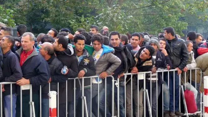 فرنسا وألمانيا تؤكدان ضرورة إيجاد حل لأزمة المهاجرين