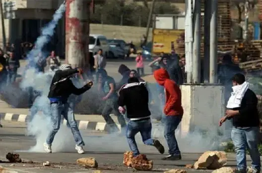 ارتفاع حصيلة المواجهات بين الفلسطينيين وقوات الاحتلال لـ96 مصابا فلسطينيا