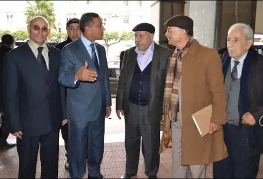 قالت الصحف: خلافات نقابية تؤجل الإضراب العام