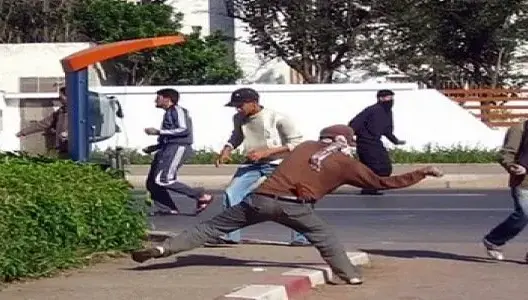العنف ينتقل لجامعة فاس.. مواجهات بين قوات الأمن وطلبة بسايس