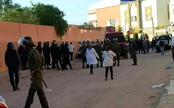 الأمن يفض بالقوة اعتصام أساتذة الغد بالعيون مخلفا إصابات متفاوتة