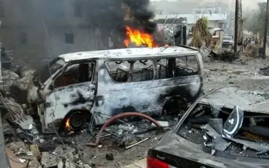 مقتل 22 شخصا في 3 عمليات انتحارية  بعدن