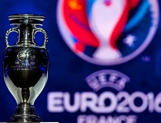 شكوك بشأن تنظيم “أورو 2016” بفرنسا بعد تفجيرات بروكسيل