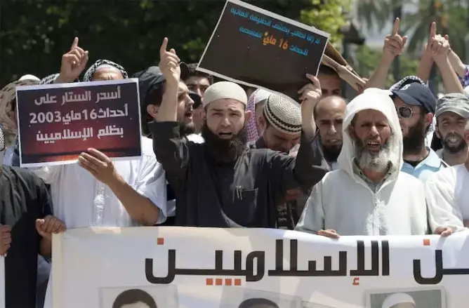 معتقلون إسلاميون يشتكون “انتكاسة حقوقية” على “الطريقة الأمريكية”
