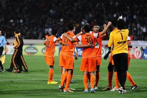 نهضة بركان يعود من أكادير بنقطة ثمينة ويقترب من المقدمة