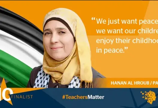 فلسطينية  تفوز بجائزة أفضل معلم في العالم