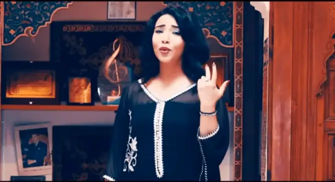 “خلاني” جديد الفنانة المغربية سلمى العلوي