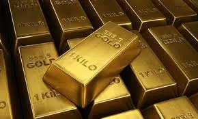 سعر الذهب تتراجع لأكثر من 1 في المائة
