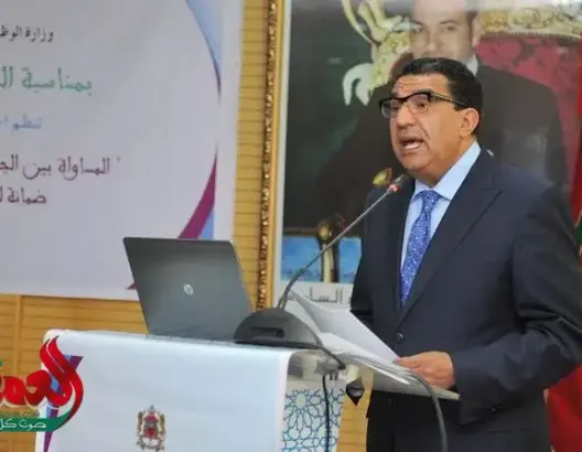 مبديع: المرأة كائن ينثر السعادة ويوم واحد لا يكفي للاحتفال بها