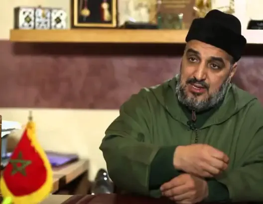 مؤسسة تطفئ الأضواء على أبوزيد والطلاب ينقلون المحاضرة لمدرج آخر