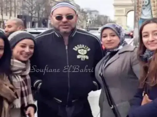 هذه أبرز صور الملك مع مغاربة أثناء زيارته لفرنسا (صور)