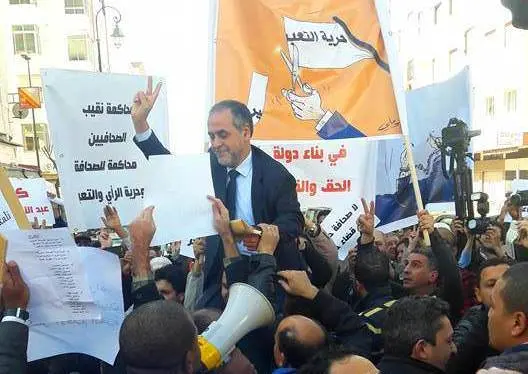 وقفة تضامنية مع البقالي والأخير يتشبث بأقواله حول الفساد (صور)