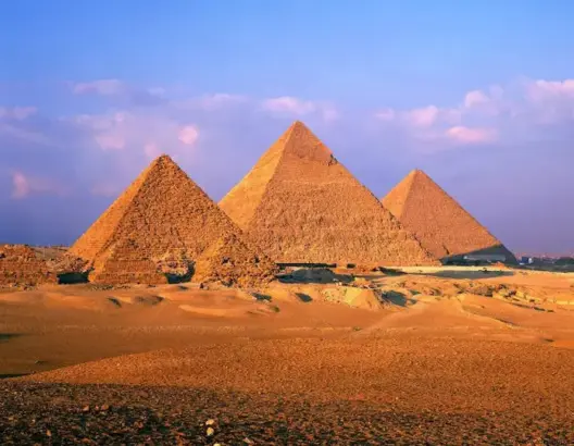 وفد إعلامي مغربي يبدأ زيارة لمصر