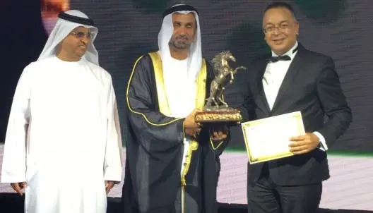 لحسن حداد يفوز بجائزة “شخصية العام السياحية” لسنة 2015