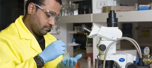 علمياً.. لن تحتاج إلى غسيل ملابسك في المستقبل القريب