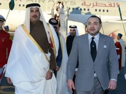 الملك يحل اليوم بقطر لعقد مباحثات مع الأمير حمد آل ثاني