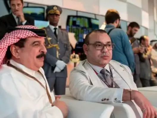الملك محمد السادس يصل البحرين في زيارة عمل