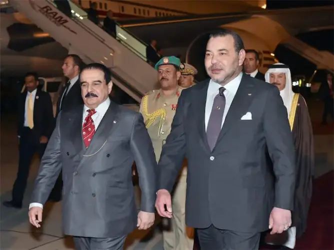 الملك يحل اليوم بالبحرين وهذه أبرز القضايا المطروحة للنقاش