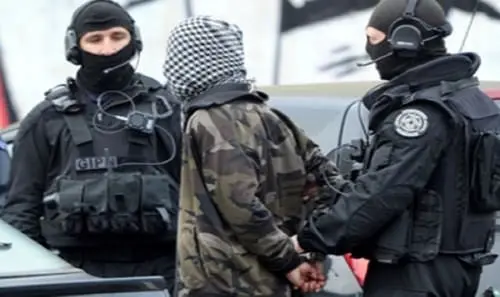 اعتقال مغربي نفذ 80 عملية سرقة بالمساجد والجمعيات الدينية بفرنسا