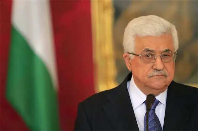 عباس يصف عملية القدس بـ”الإرهابية” ويؤكد تنسيقه مع الاحتلال لاعتقال مقاومين