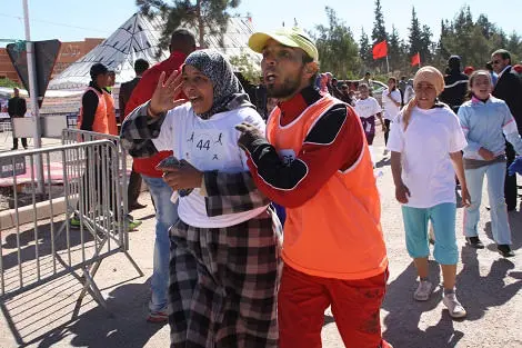 60 امرأة تشارك في انطلاق سباق “الصحراوية” في الداخلة
