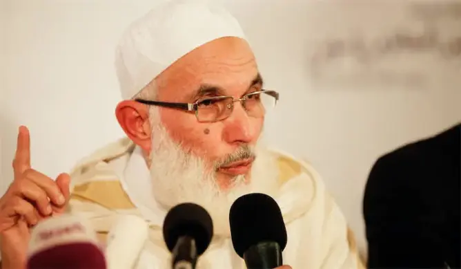 العبادي: ابن كيران والبرلمان لا يمتلكان الجرأة لمساءلة التوفيق عن مليارات الأوقاف