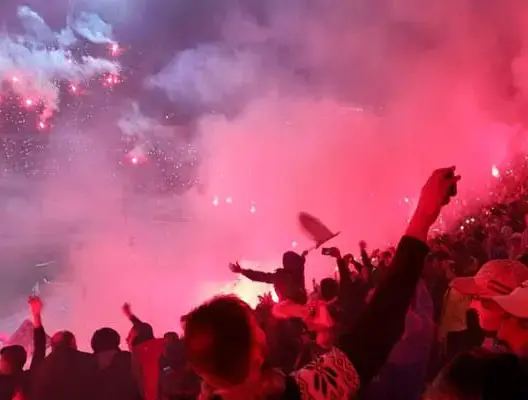الأمن يعتقل تاجر شهب اصطناعية بطنجة قبل مباراة الاتحاد والوداد