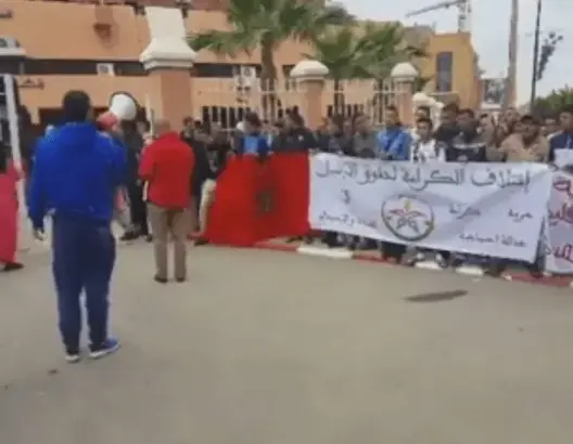 الحكم بالإفراج عن “مثليي” بني ملال والحبس النافذ في حق المعتدين عليهم