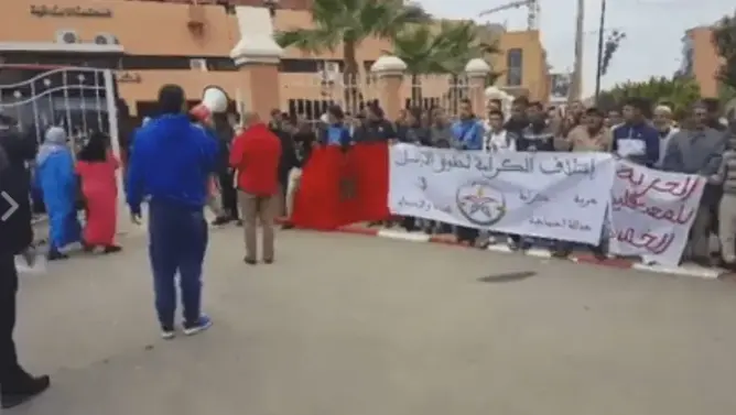 الحكم بالإفراج عن “مثليي” بني ملال والحبس النافذ في حق المعتدين عليهم