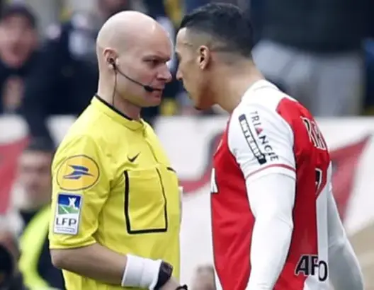 درار يعود إلى الملاعب بعد رفع العقوبة عليه