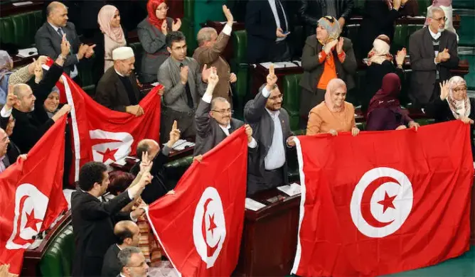 تونس: نواب يطالبون بتحقيق برلماني في “وثائق بنما” ووزارة العدل تتحرك